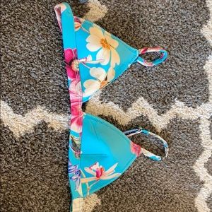 Super cute bikini top